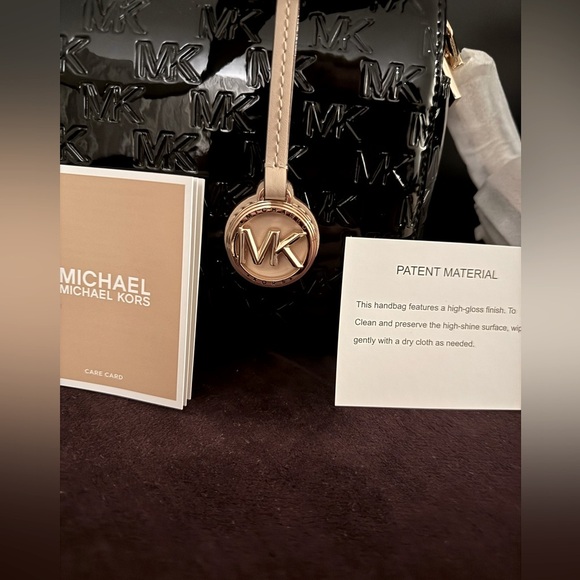 FINAL $$DROP!!BLACK PATENT MICHAEL KORS GRAYSON MEDIUM SACHEL AUTHENTIC - Picture 9 of 15